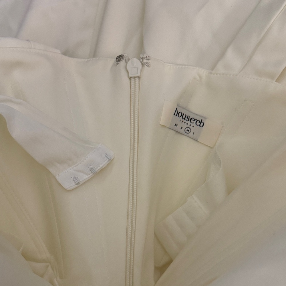 HOUSE OF CB 'Emilie' Off White Satin Mermaid Bridal Gown NWOT - Picture 16 of 16